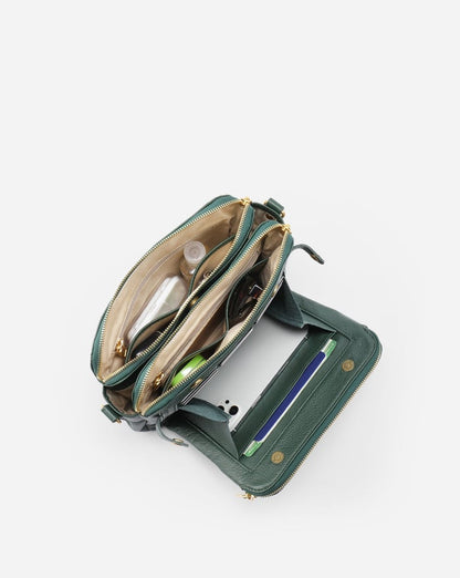 Sleek Leather Crossbody Bag for Everyday Essentials