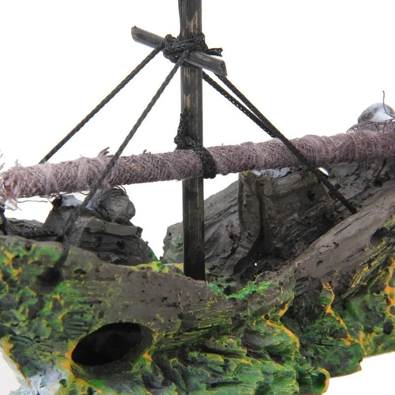 Shipwreck Pirate Ship Aquarium Decor | Resin Ornament | 13 x 5 x 11 cm