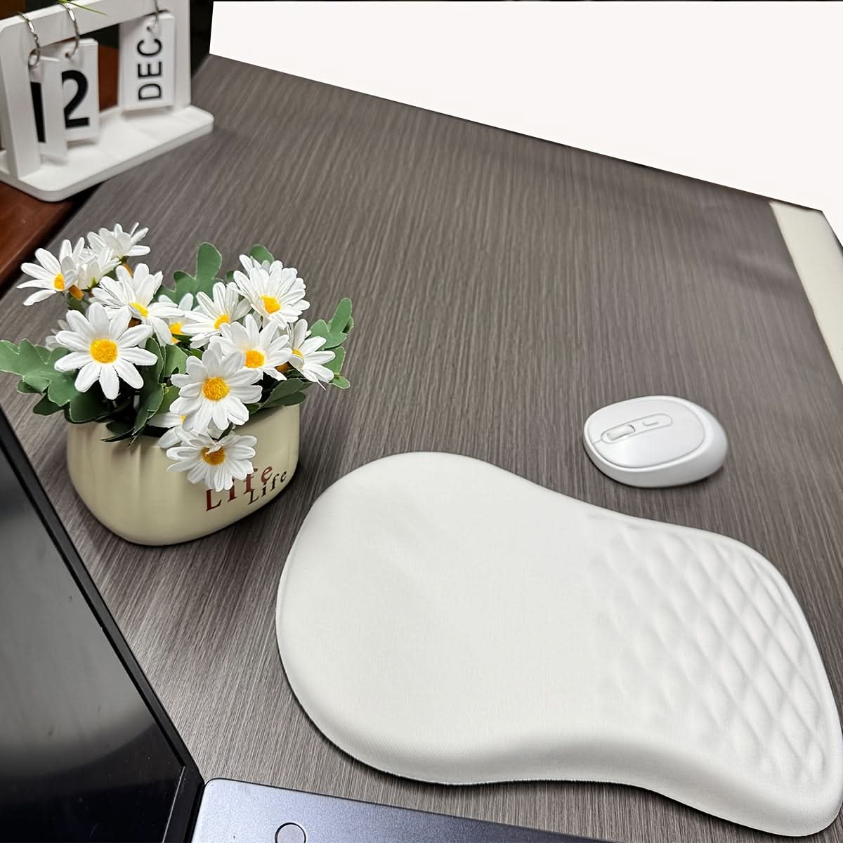 Ergonomic Mouse Pad for Wrist Support