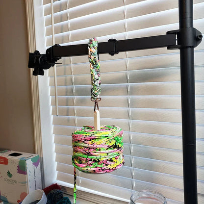 Neat Threads and Hands-Free Everywhere with Wrist Yarn