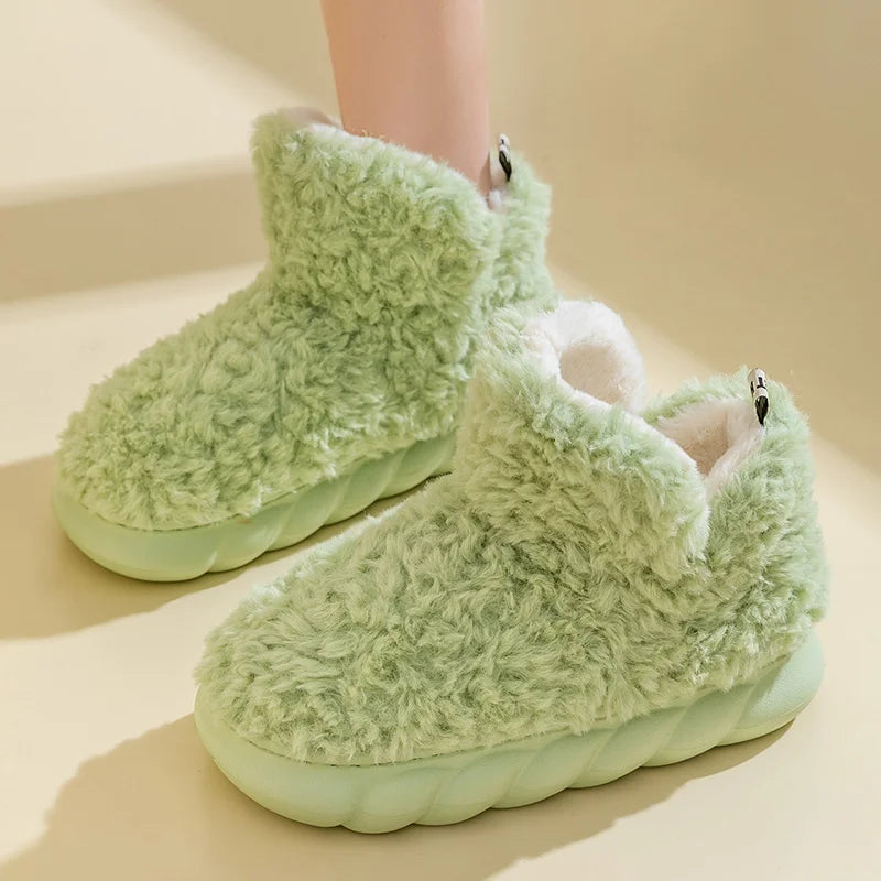 Women's Slippers - Soft & Warm - Plush & Cotton - Ideal for Home and Quick Outdoor Use