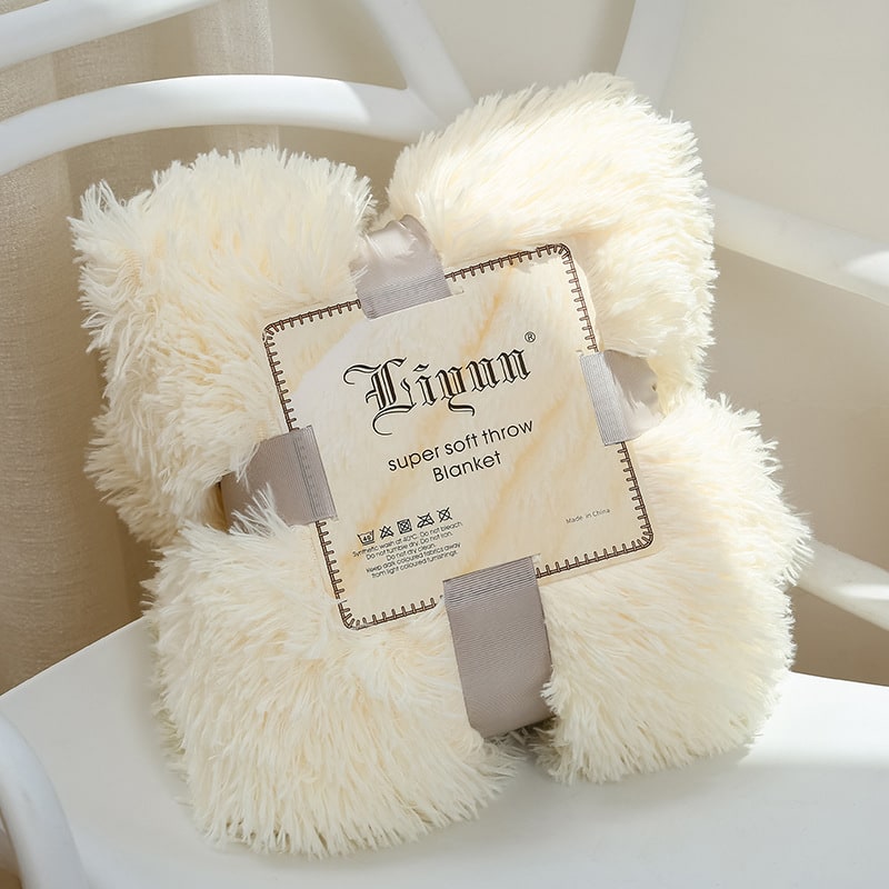 Plush Luxe Blanket for Ultimate Cozy Comfort