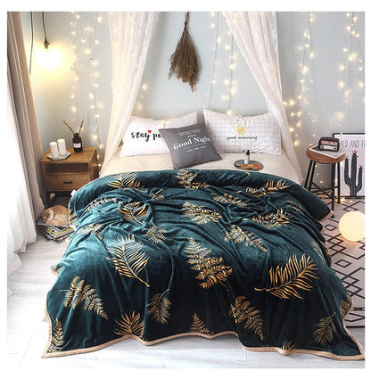 Botanical Bliss Plush Throw Blanket - Elegance Meets Comfort
