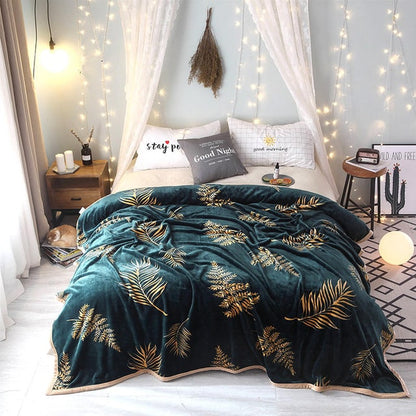 Botanical Bliss Plush Throw Blanket - Elegance Meets Comfort