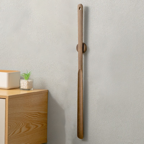 Magnetic Wooden Shoehorn – Long Handle for Easy Access