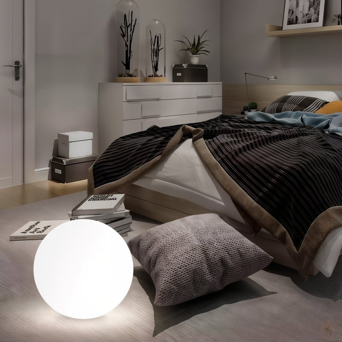 Smart Portable Garden Lamp - LED Globe Light with Color Change Feature