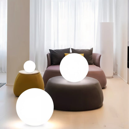 Smart Portable Garden Lamp - LED Globe Light with Color Change Feature