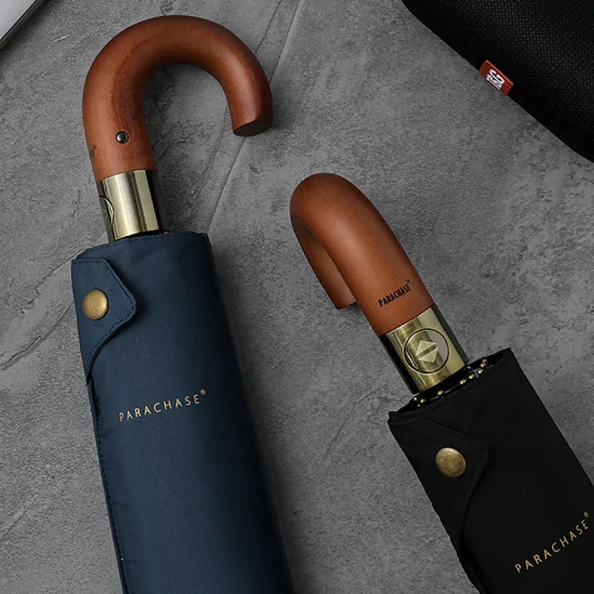 Automatic Umbrella with Windproof Design in Wood Finish