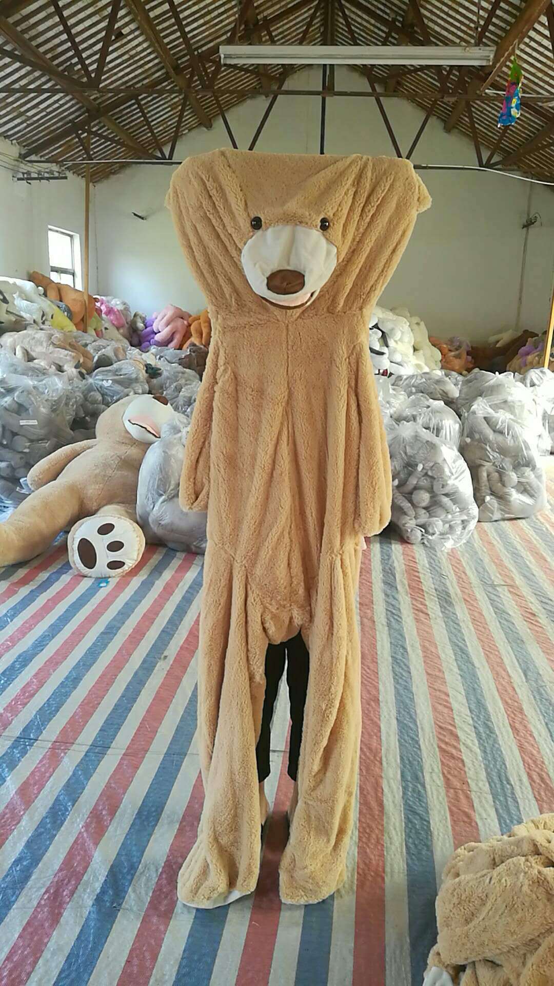 Giant Soft Teddy Bear – Cuddly Companion