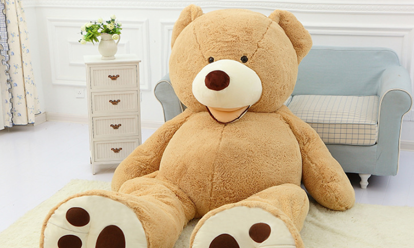 Giant Soft Teddy Bear – Cuddly Companion