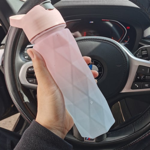 ChillMist Hydration Bottle – Insulated Spray and Sip Design