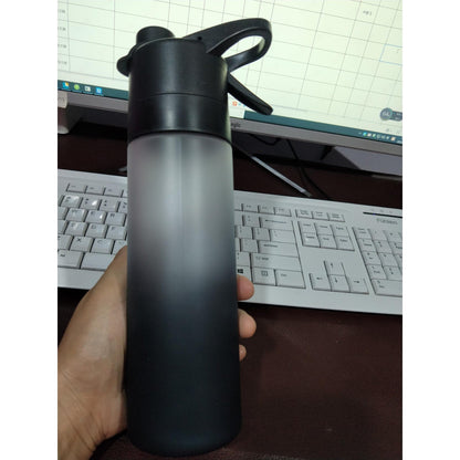 ChillMist Hydration Bottle – Insulated Spray and Sip Design