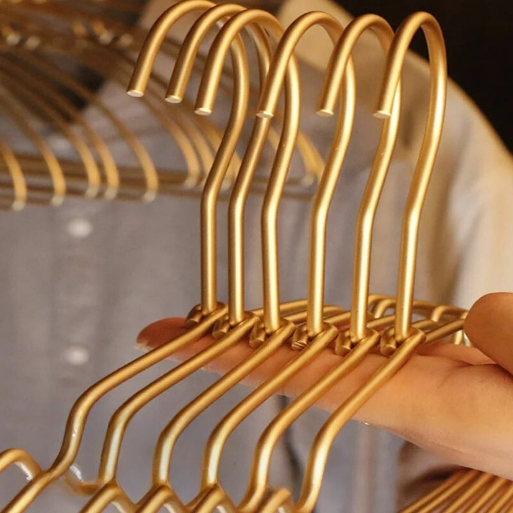 Elegant Garment Hangers for a Streamlined Closet | 10-Pack