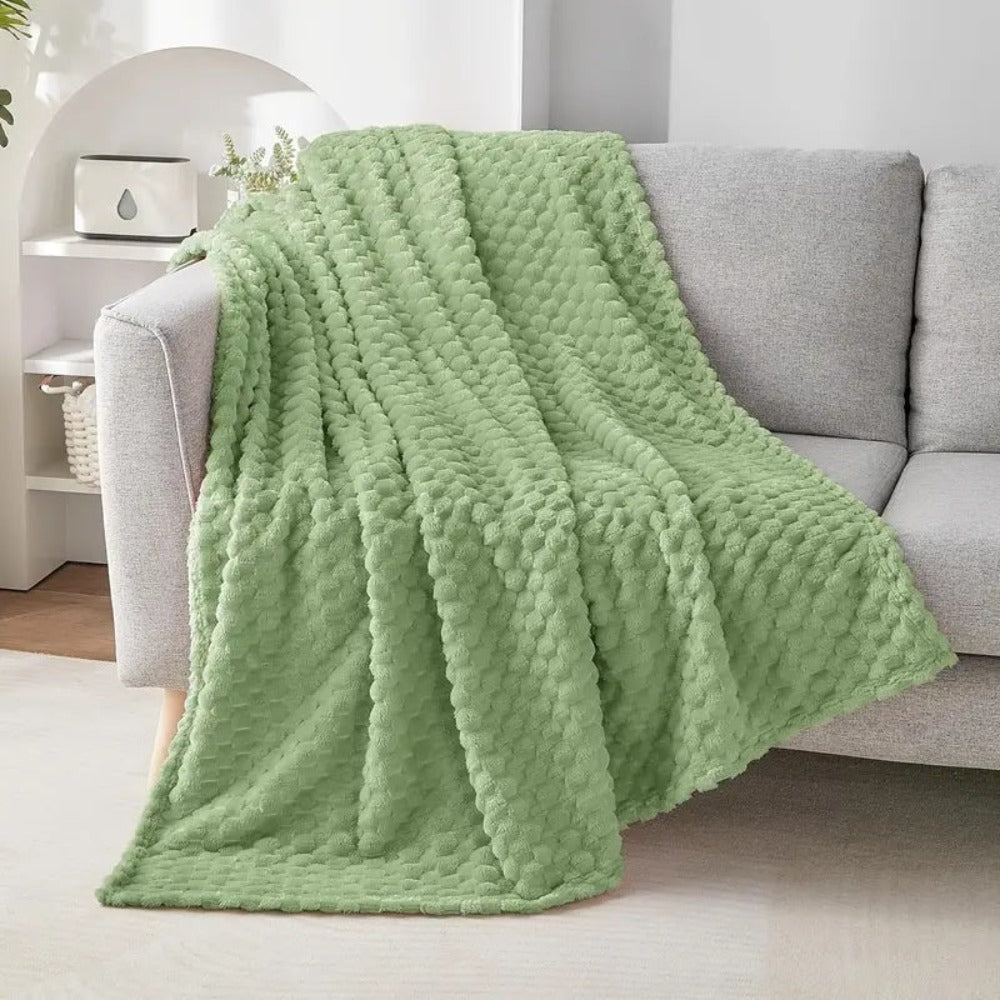 Checkered Patterned Throw Blanket – Soft and Cozy for All Seasons