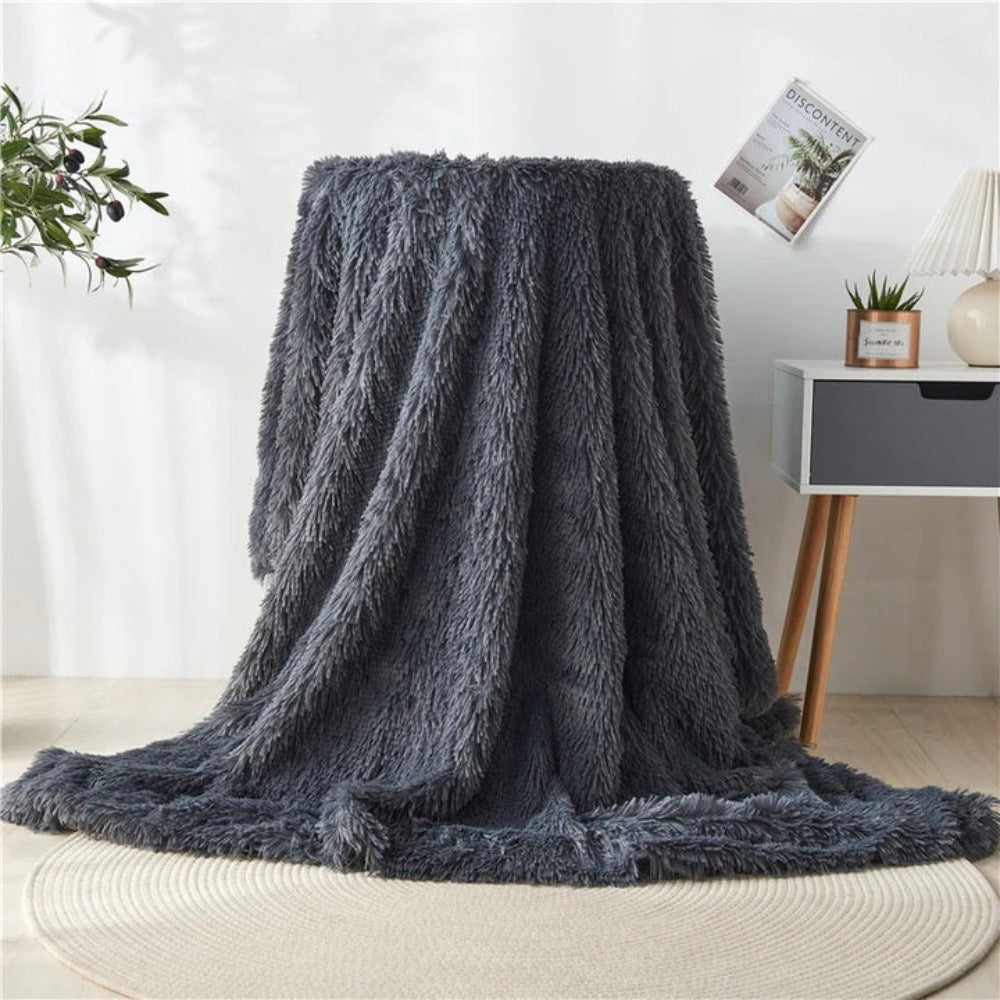 Luxurious Plush Throw Blanket for Ultimate Relaxation