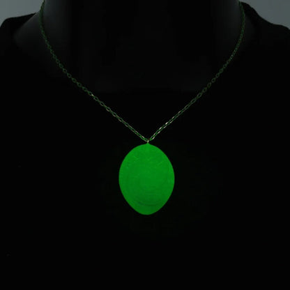 Luminous Green Gemstone Pendant Necklace – Captivating Charm