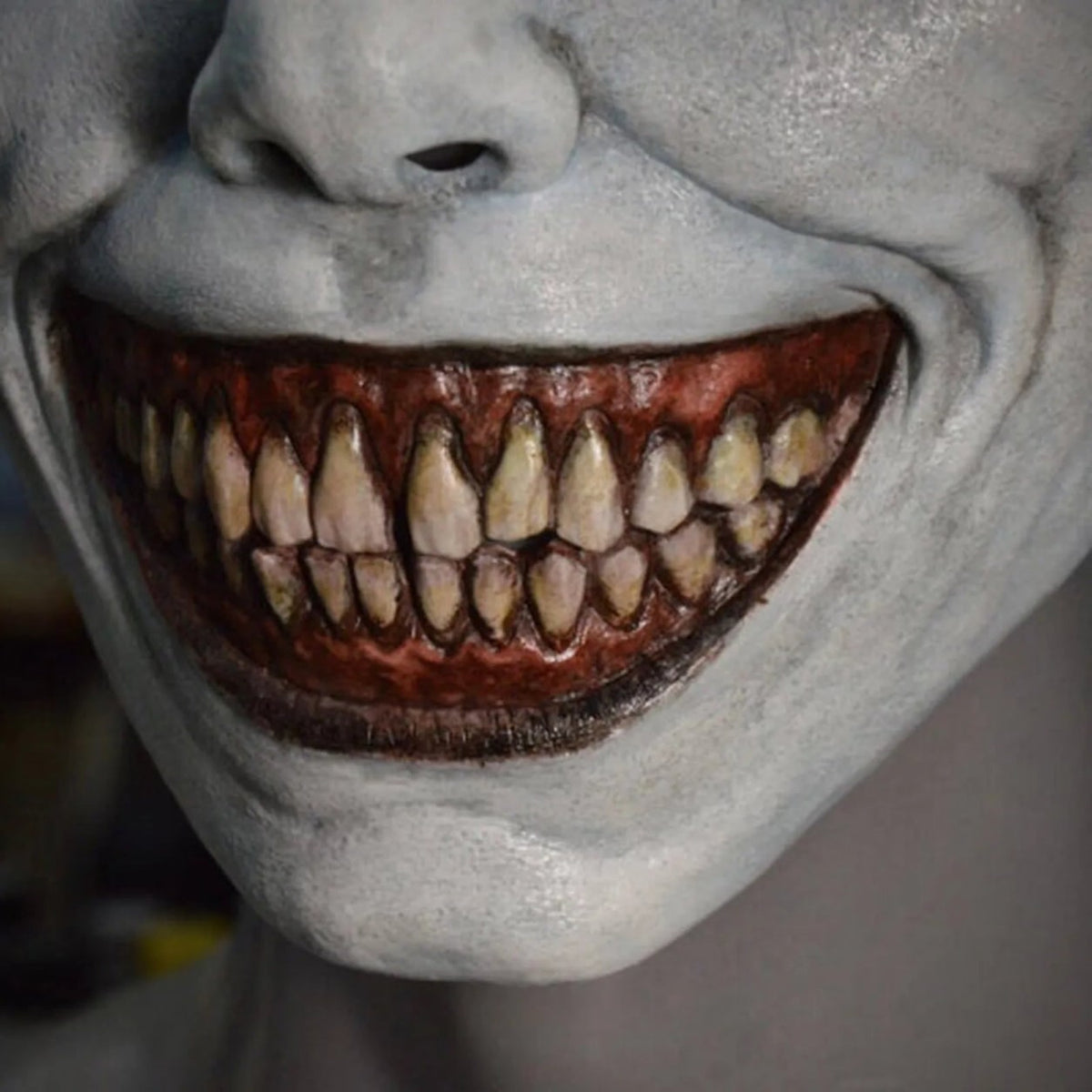 Chilling Demon Face Mask with Glaring Teeth for Halloween Fun