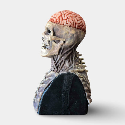 Creepy Skull Sculpture for Haunting Halloween Decor