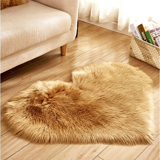 Cozy Heart-Shaped Plush Rug with Non-Slip Backing – 8x10 Size