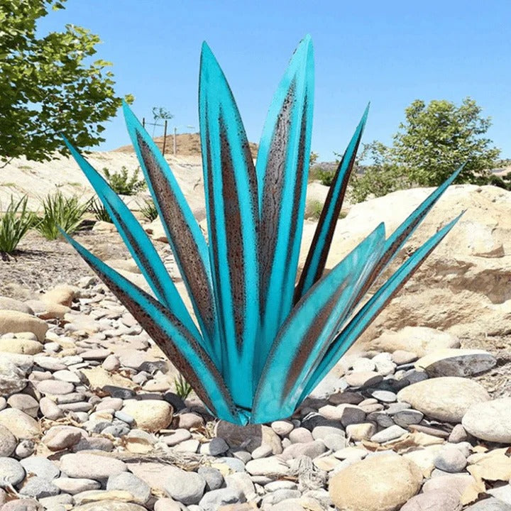 Agave Plant-Inspired Garden Lamp
