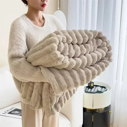Ultra-Soft Plush Blanket | Rabbit Fur Look | Essential for Fall/Winter