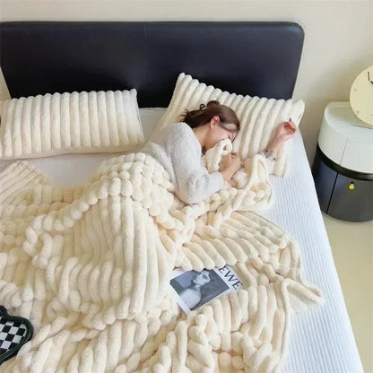 Ultra-Soft Plush Blanket | Rabbit Fur Look | Essential for Fall/Winter