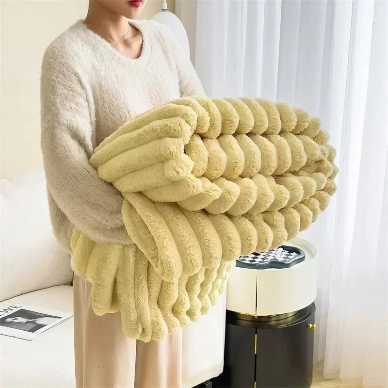 Ultra-Soft Plush Blanket | Rabbit Fur Look | Essential for Fall/Winter