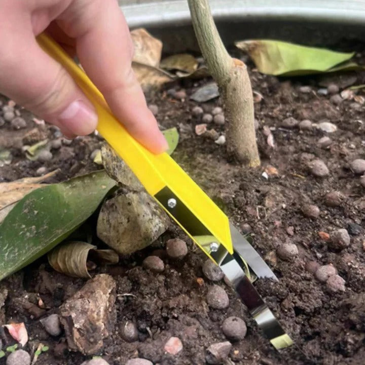 Portable Weeder Tool Featuring Iron Loop Grip