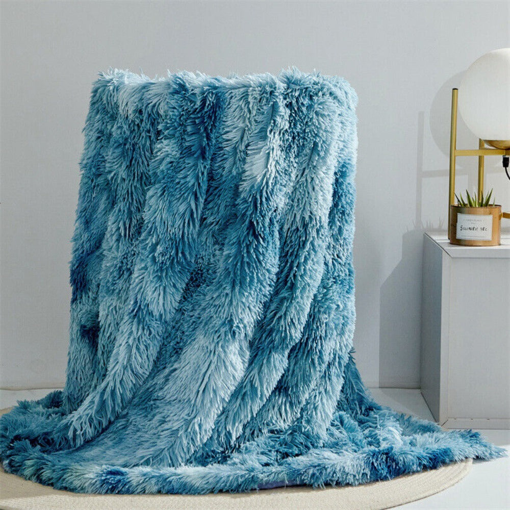 Luxurious Plush Throw Blanket for Ultimate Relaxation