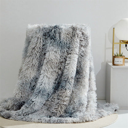 Luxurious Plush Throw Blanket for Ultimate Relaxation