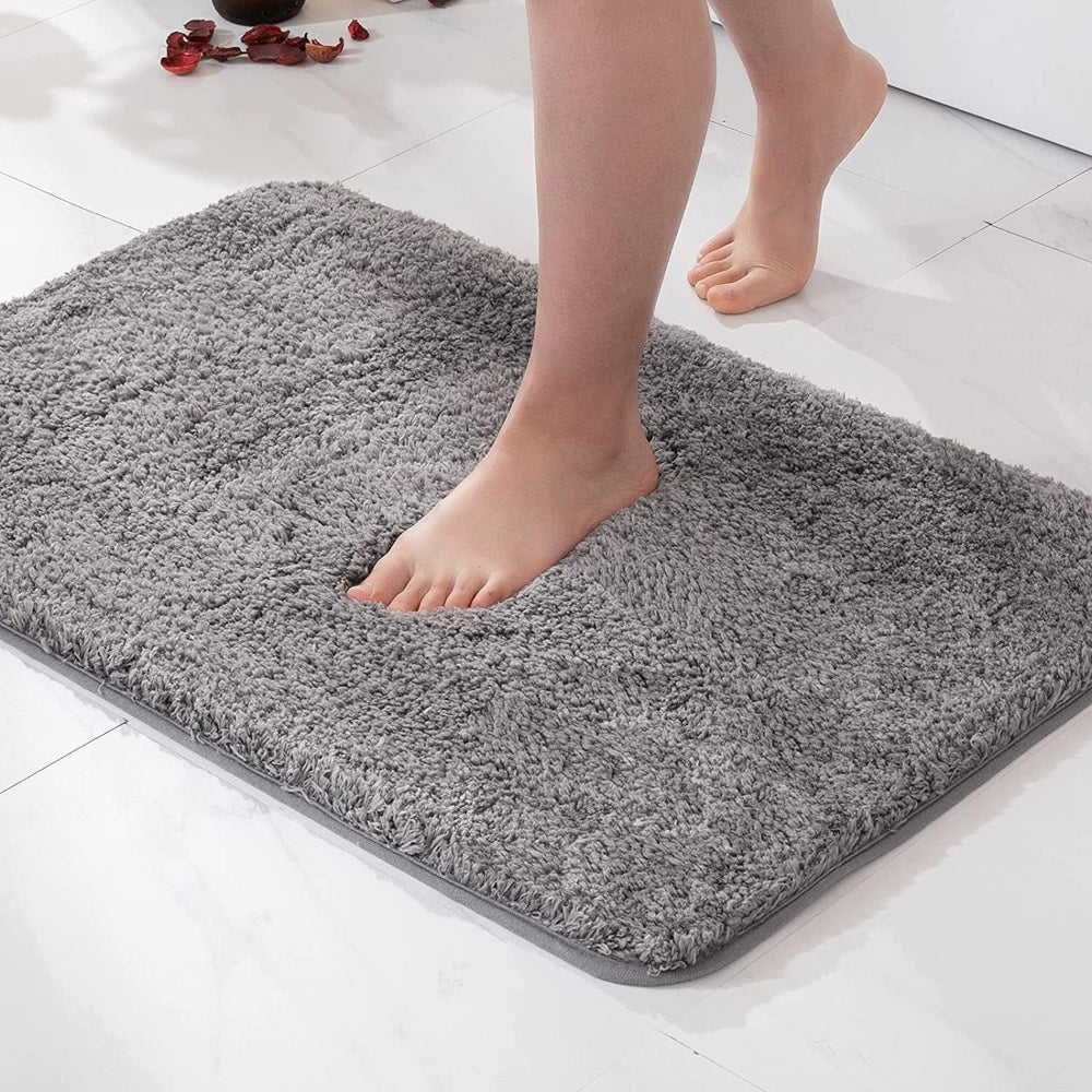 Luxe Microfiber Bath Mat for Ultimate Comfort