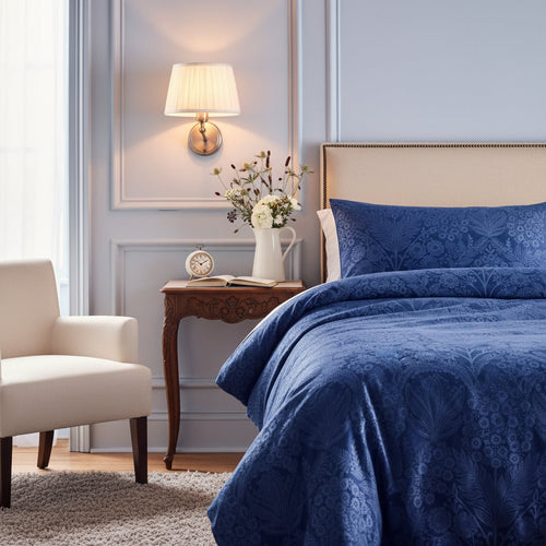 Jacquard Bed Linen Set for Striking Bedroom Style