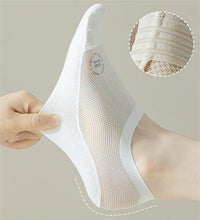 4 Pairs White