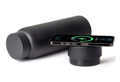 Smart Hydration Bottle with Power Bank and 24 Oz Capacity