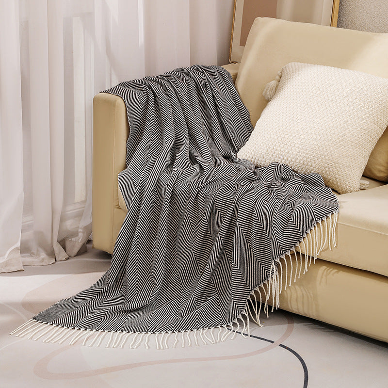 Luxurious Cotton Herringbone Throw Blanket with Fringe