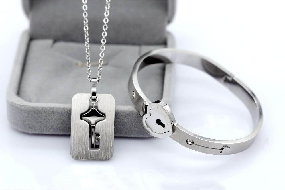 Heart Lock Bracelet and Key Pendant Necklace Set for Couples in Silver Stainless Steel