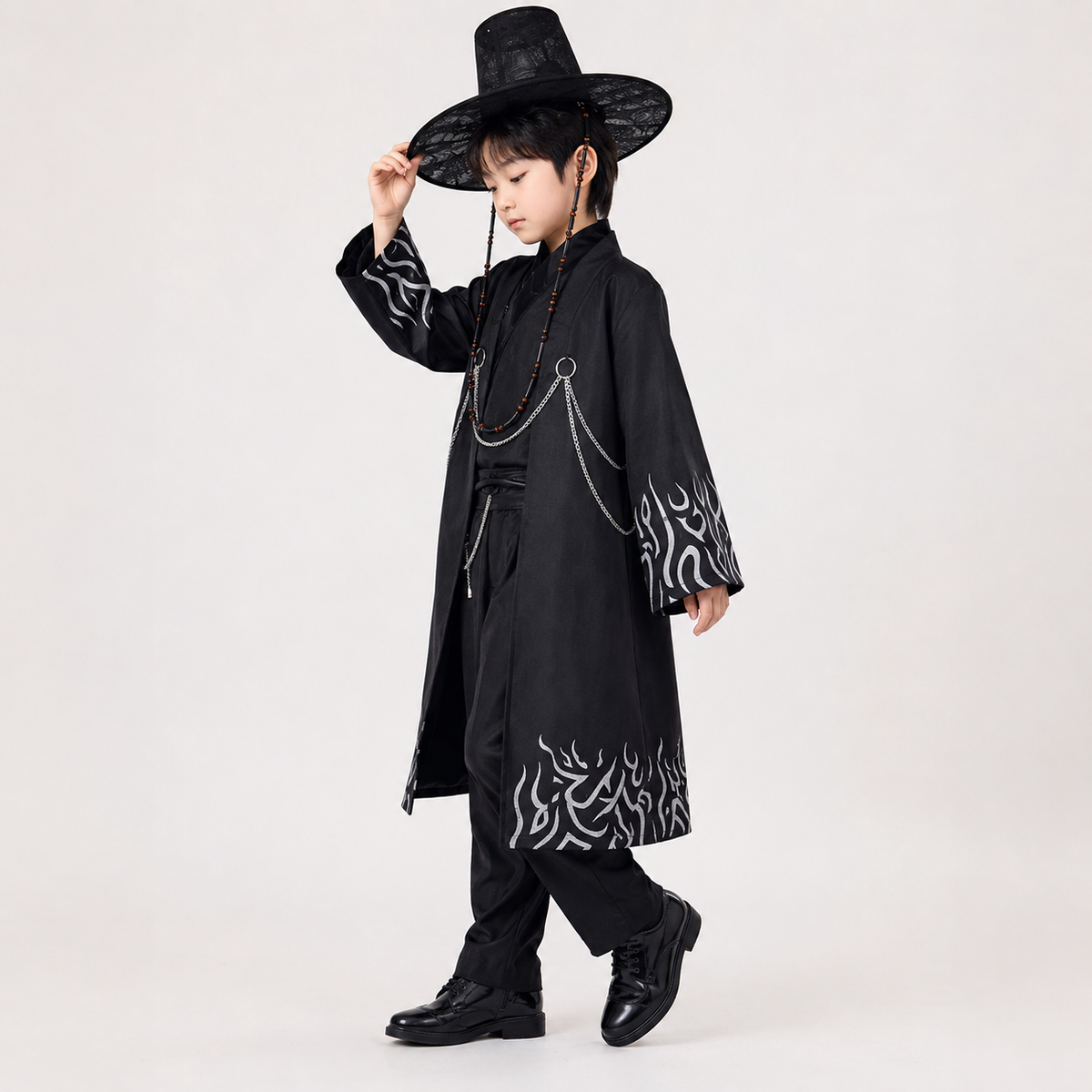 Traditional Korean Costume Set for Kids with Hat & Accessories