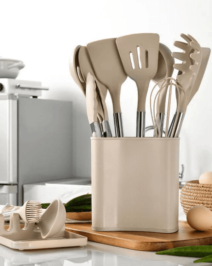 Culinary Craftsmanship – Elegant Utensil Collection with Silicone Tips