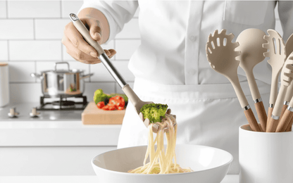 Culinary Craftsmanship – Elegant Utensil Collection with Silicone Tips