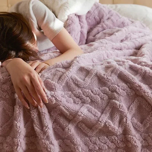 Cozy Thick Winter Throw with Soft Lamb Fleece and Elegant Design