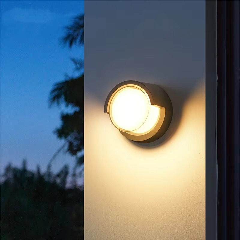 LED Outdoor Wall Light with Integrated Motion Detection Sensor