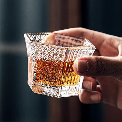 Geometric Crystal Glass – Elegant Design for Fine Beverages