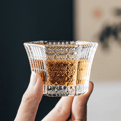 Geometric Crystal Glass – Elegant Design for Fine Beverages