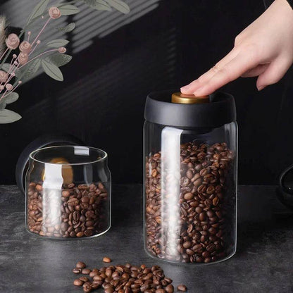 Elegant Vacuum-Sealed Glass Storage Pitcher