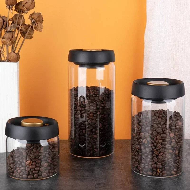 Elegant Vacuum-Sealed Glass Storage Pitcher