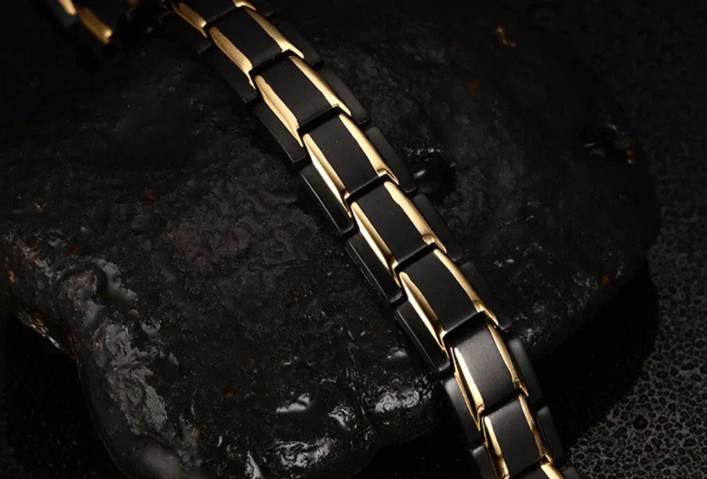 Adjustable Magnetic Bracelet for Men and Women - Stylish and Comfortable