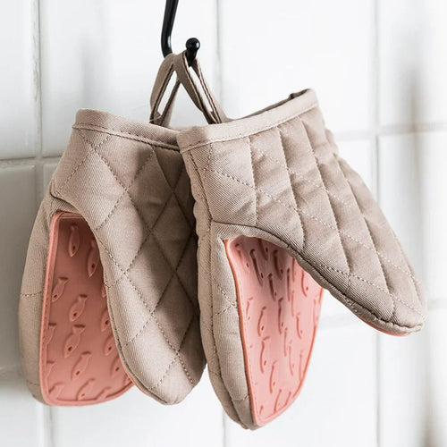 Silicone Oven Mitt in Fish Design – Versatile Kitchen Tool