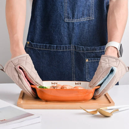 Silicone Oven Mitt in Fish Design – Versatile Kitchen Tool