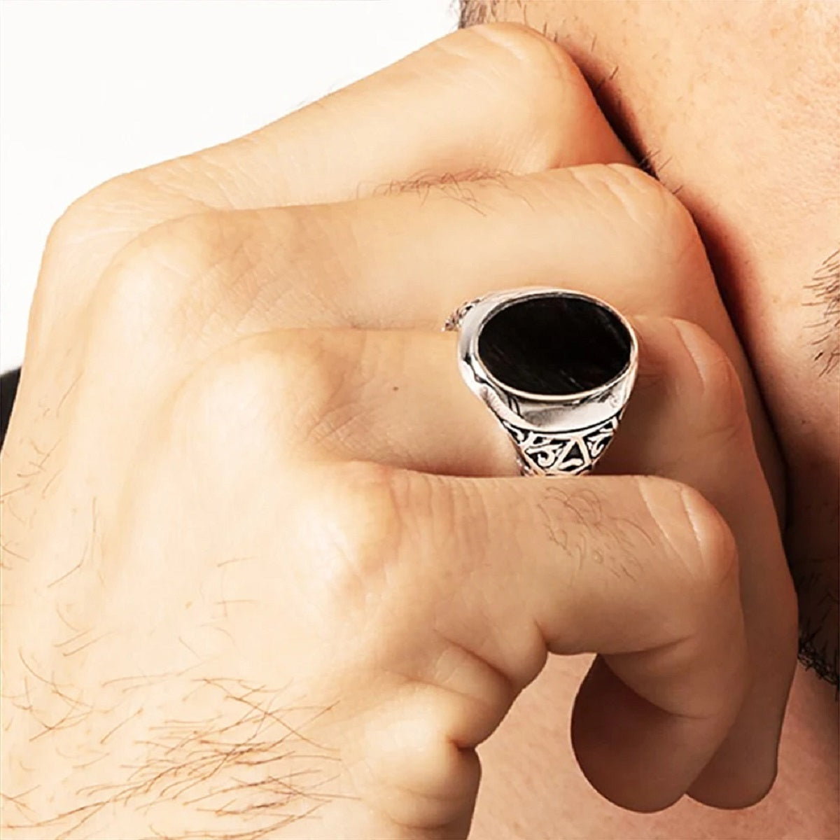 Black Oval Signet Ring in Vintage 925 Sterling Silver