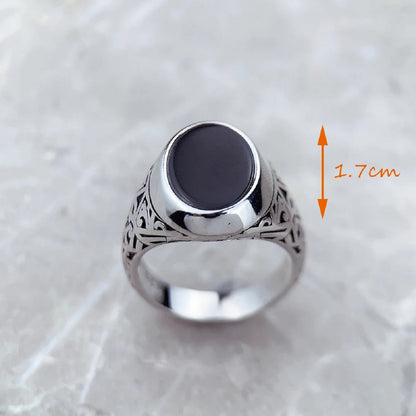 Black Oval Signet Ring in Vintage 925 Sterling Silver